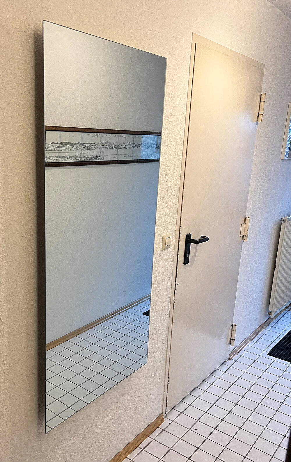 Infrarotspiegel Infrarotspiegel im Flur einer Wohnung.